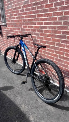 Trek marlin 29in mountain - trek, l