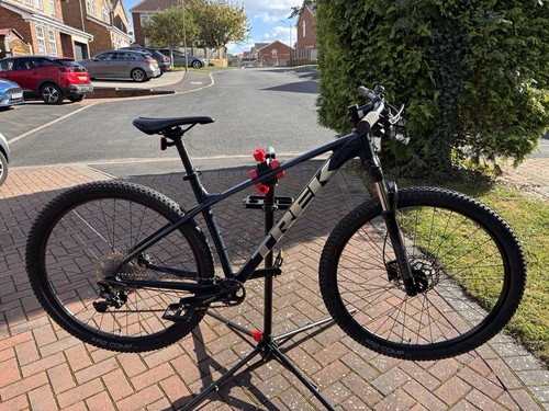 Trek marlin mountain bike - 7,